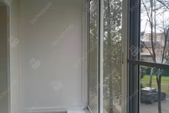 Отделка балкона под ключ с холодным остеклением и выносом остекления