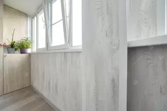 Отделка балкона ПВХ с утеплением