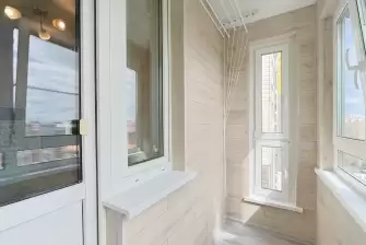 Отделка лоджии с окном для кондиционера