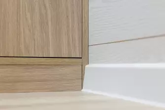 Остекление балкона и установка шкафа и сушилки